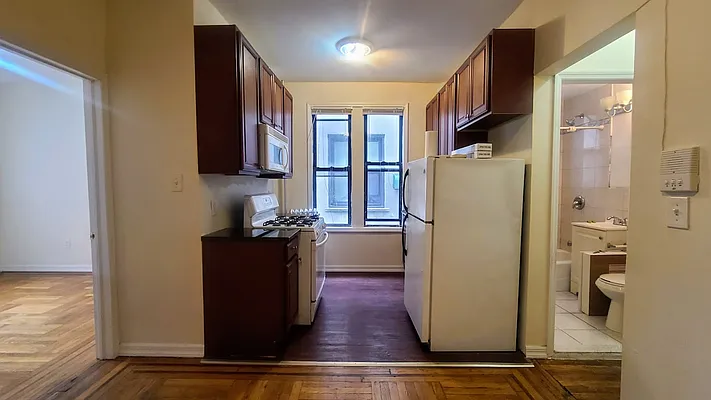 Rented by Compass | media 9