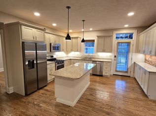 320 1st St APT 2, Aspinwall, PA 15215