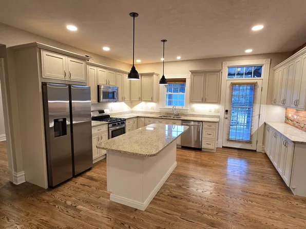 320 1st St APT 2, Aspinwall, PA 15215