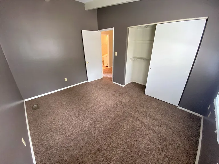 2443 Edgevale Rd — Photo 22
