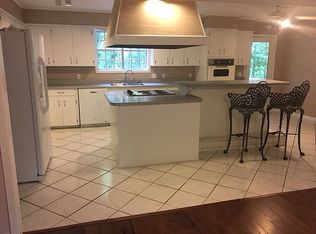 70 Riverview Rd, West Point, MS 39773