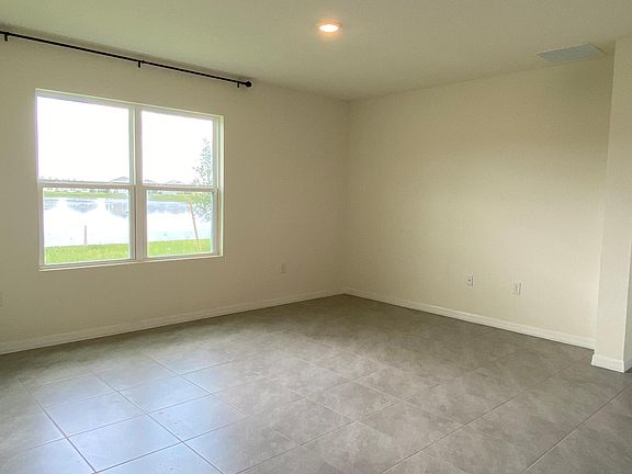 5th image of 2894 Crane Ct