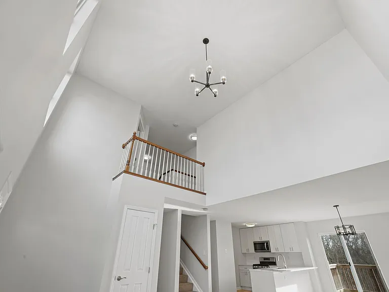 6447 Walnut Fork Dr — Photo 10