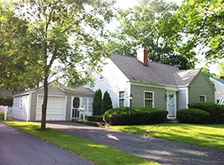 26 Maple St, Crystal Lake, IL 60014