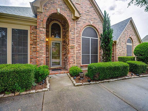 3rd image of 2504 Millstream Dr