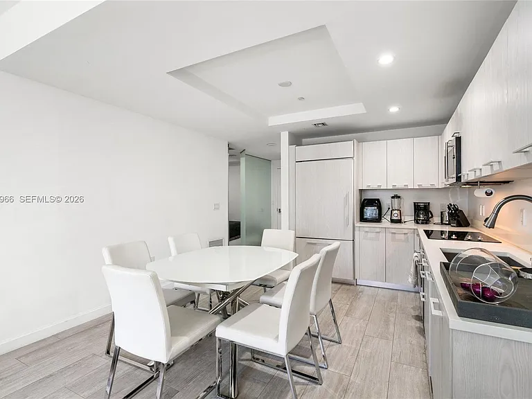 55 SW 9th St #1904 — Photo 8