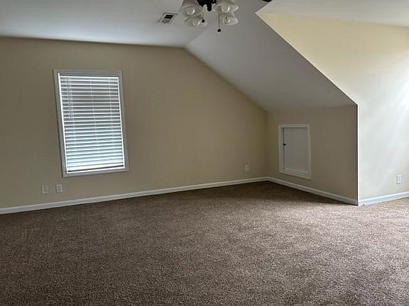 4th image of 3211 Veranda Cir