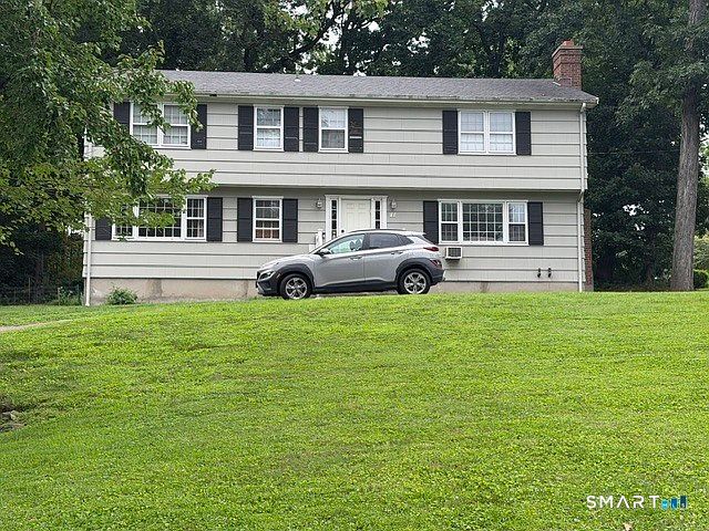 1st image of 70 Crest Terrace