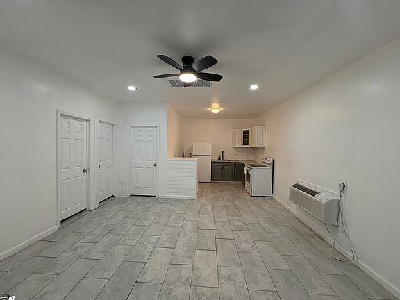 2nd image of 1653 Michigan Ave #B