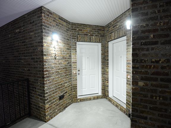 3rd image of 505 Olympic Ln