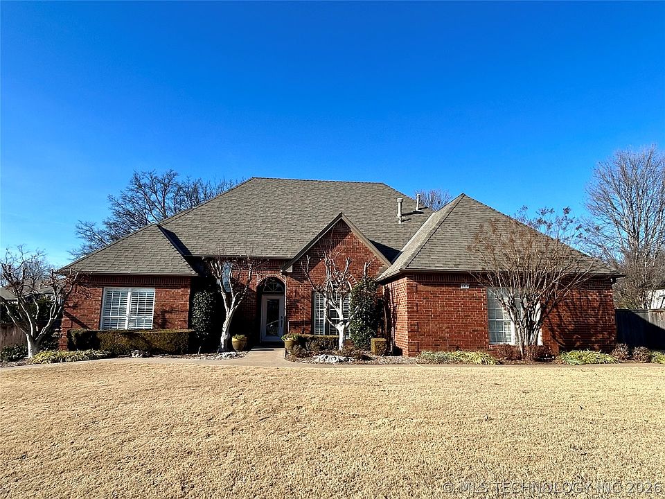 1st image of 3712 S Orange Cir
