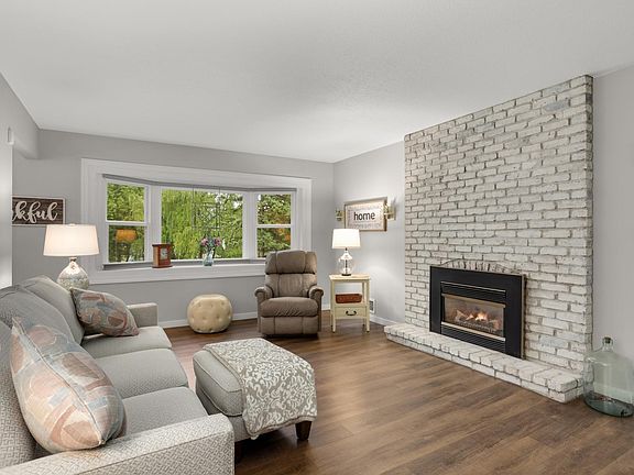 2nd image of 9943 Morris Rd