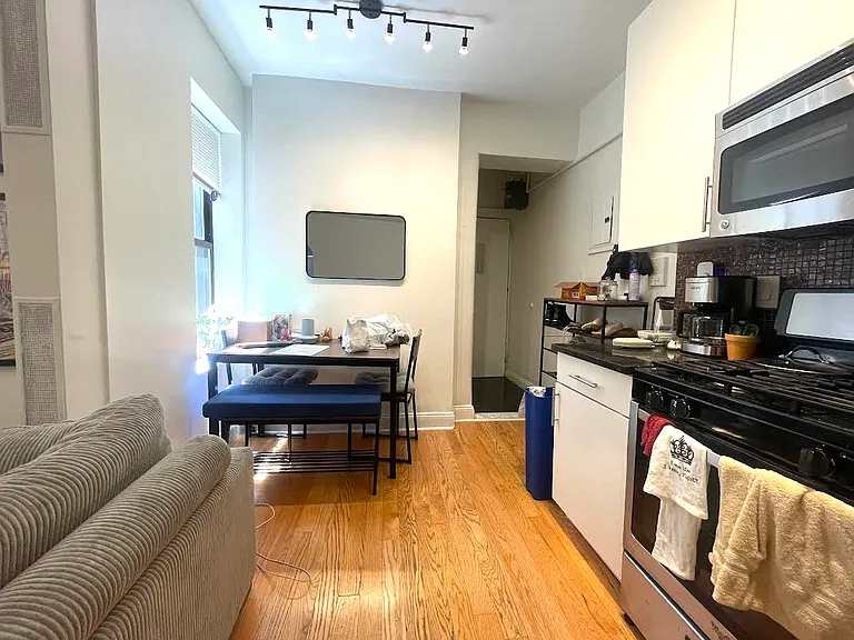 336 E 13th St #D6 — Photo 5