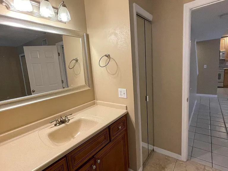 1425 Malibu Cir NE #111 — Photo 22