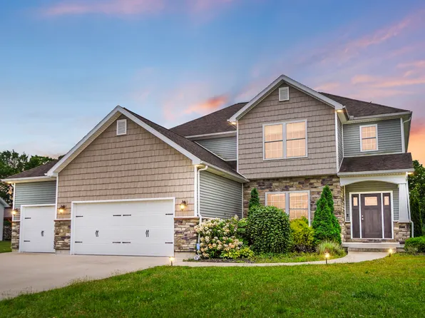 922 Haverhill Dr, Troy, OH 45373
