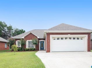 120 Daventry Dr, Calera, AL 35040