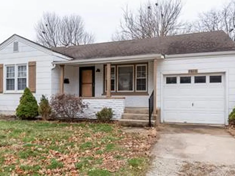 1638 E Madison St — Photo 10