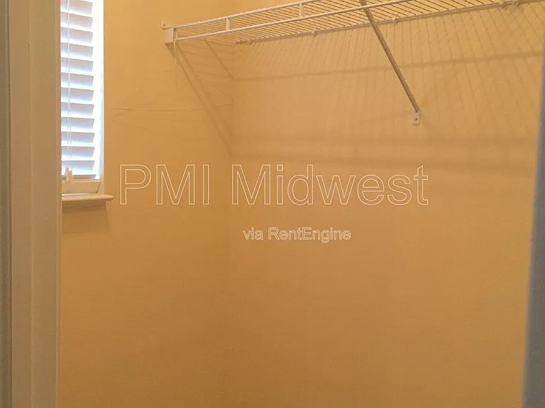 736 Pine Lake Dr — Photo 16