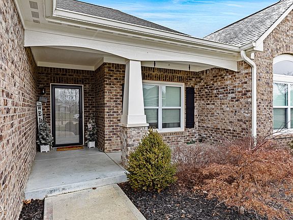 4th image of 1040 Forest Glen Dr