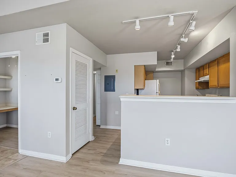 1195 Villagio Cir #208 — Photo 11