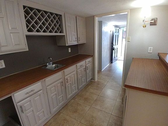 5th image of 7124 Cloverglen Dr