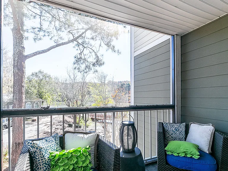 The Lake House at Martins Landing — Photo 13