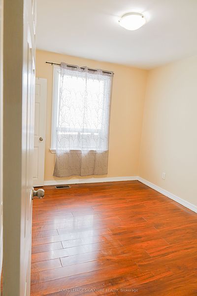 Brampton House for rent - 3 Bedrooms — photo 12