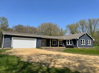 11180 Old River Rd, Rockton, IL 61072