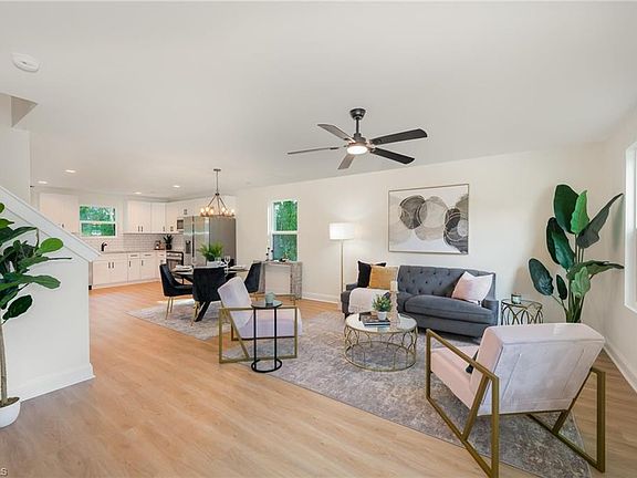 3rd image of 1123 8th St