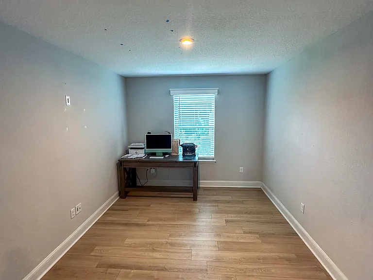 13414 Holsinger Blvd — Photo 15
