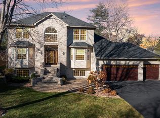 409 Brandywine Dr, Burnsville, MN 55337