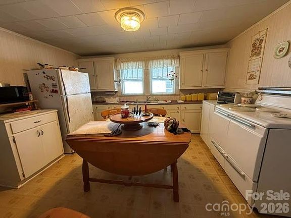 3rd image of 1622 W Park Ave