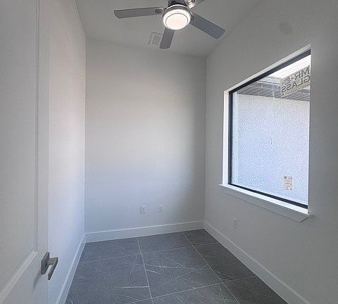 5th image of 31 Kismet Pkwy E