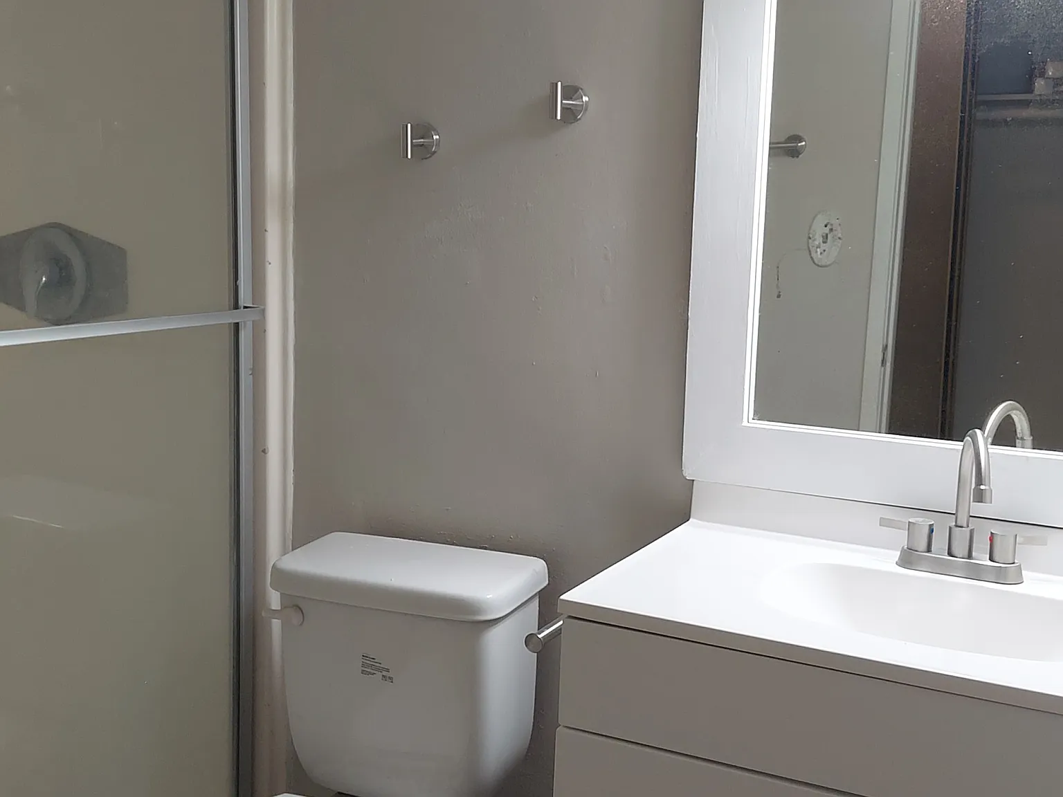 2 bed, 872 sqft, $2,700 — Photo 4