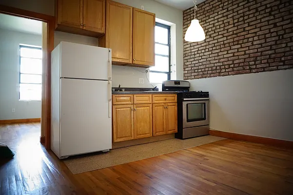 Rented by Rennit Inc. | media 24