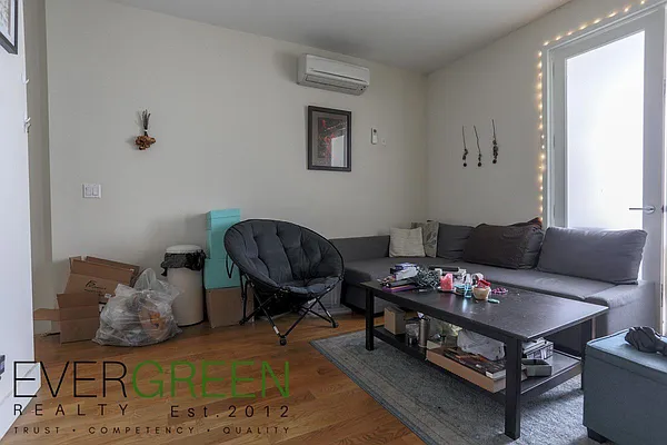 Rented by Pinn Realty | media 29