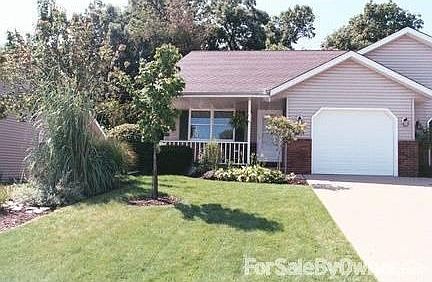 108-B Grandview Circle, Eureka, IL 61530