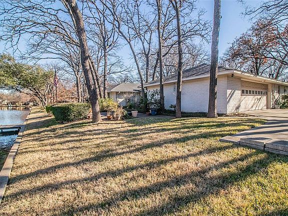 2nd image of 2419 Lakeside Dr