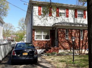405 N Railroad Ave, Staten Island, NY 10304