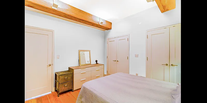 Rented by R New York | media 6