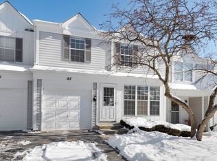 187 Half Moon Cir #187, Aurora, IL 60504