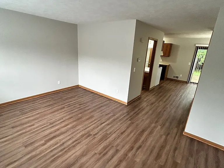 7999 Green Meadow Ct — Photo 6