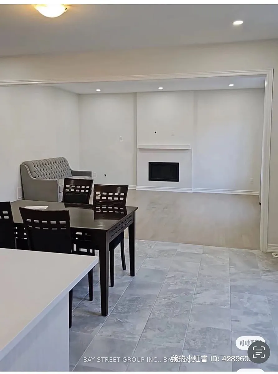 Building Photo - 49 Bud Leggett Cres #2