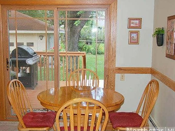 5th image of 2612 Townview Avenue NE