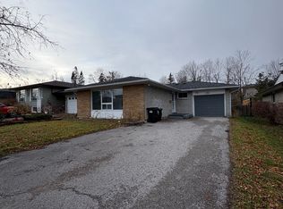 72 Daphne Cres, Barrie, ON L4M2Y9