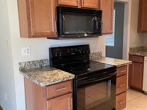 5th image of 2514 W Wood Dr