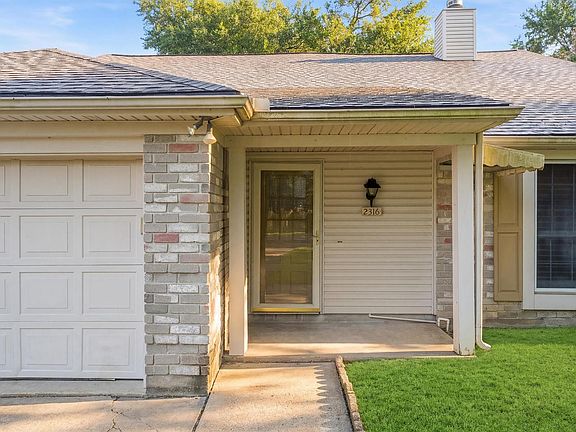 3rd image of 2316 Francis Dr