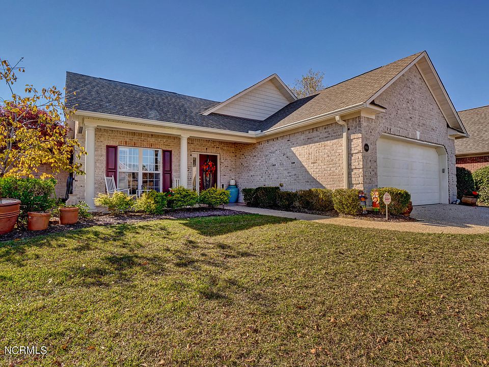 1st image of 904 Spicebush Dr