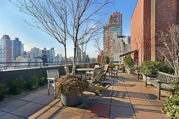 Sold by Corcoran | media 4