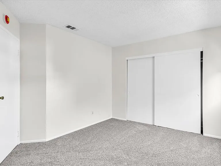 8922 I Ave #2 — Photo 15